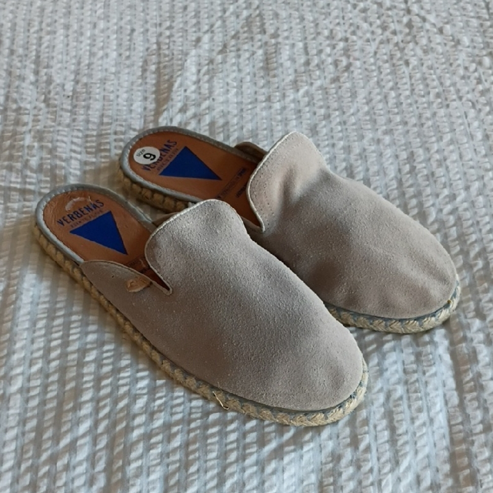 YERBAS Women's Tan Suede Mules